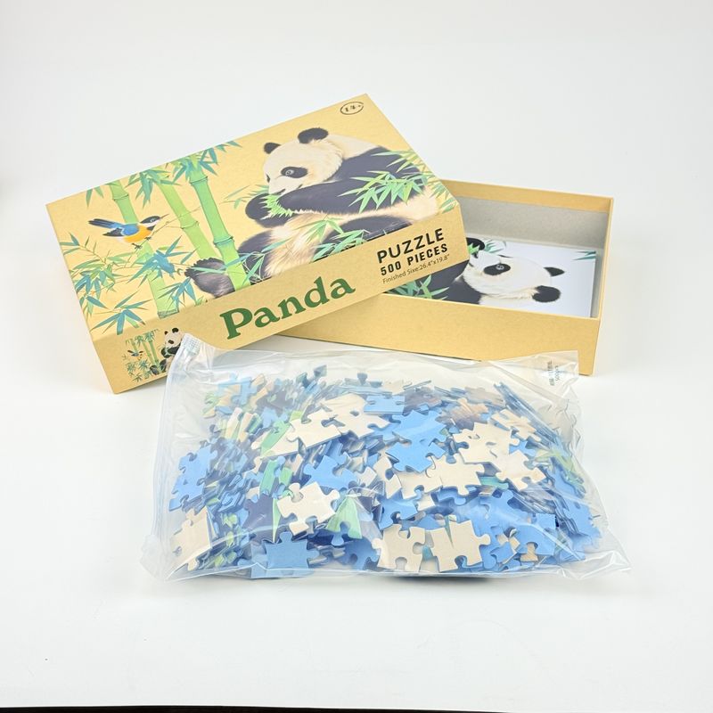 Helle und farbenfrohe Puzzles aus Pappe für den Familienspaß im Innenraum