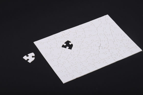 Ein guter Preis. Verriegelung Puzzle Spielkarten Black Spade Card OEM Online